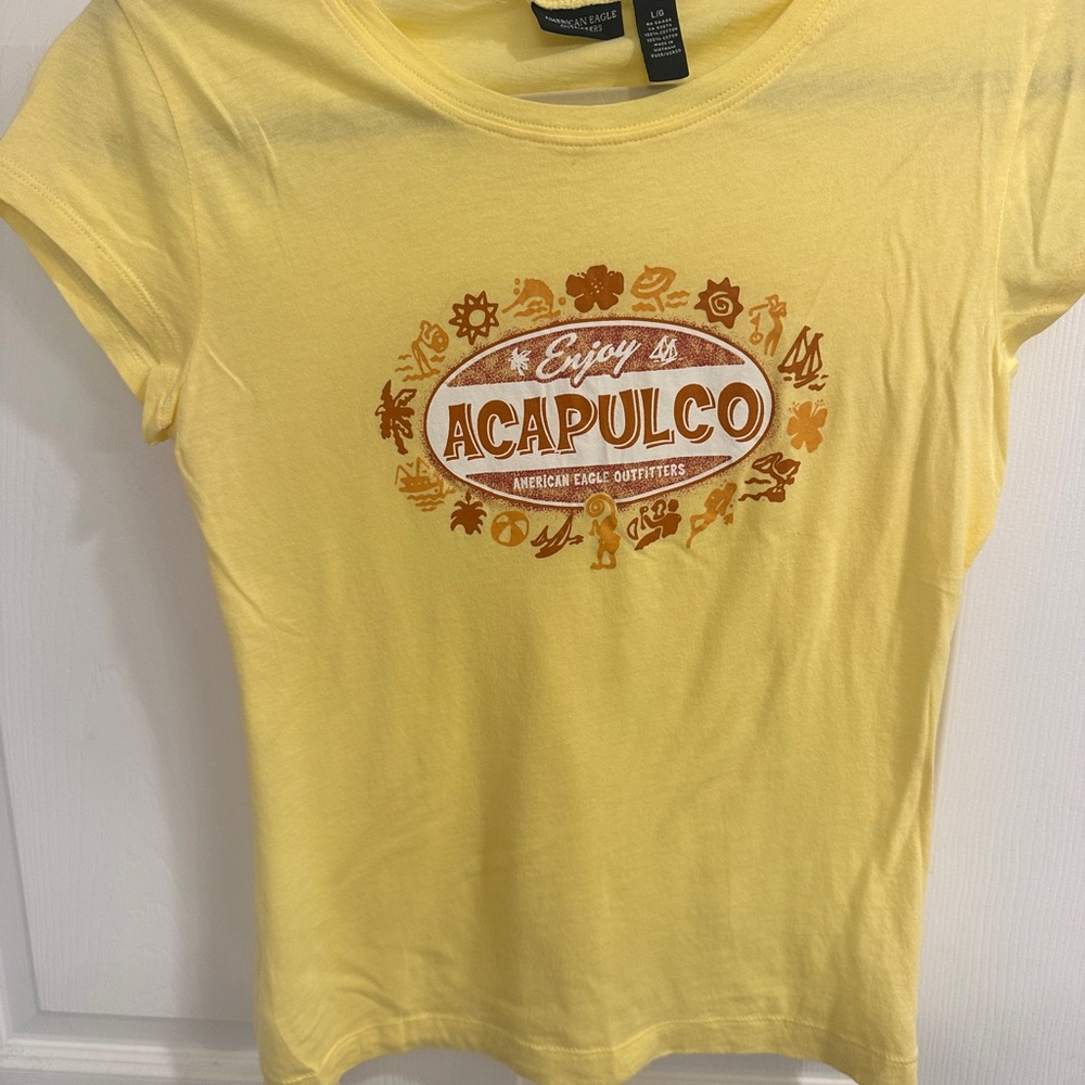 💚 BOGO!!! American Eagle Outfitters Yellow "Enjoy Acapulco" Graphic Tee